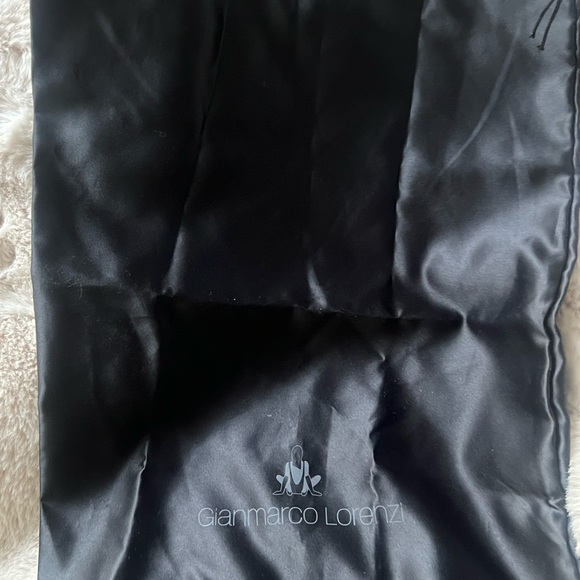 Gianmarco Lorenzi heels with spectacular embroidery. Gently worn w/shoe dust bag - Picture 8 of 8